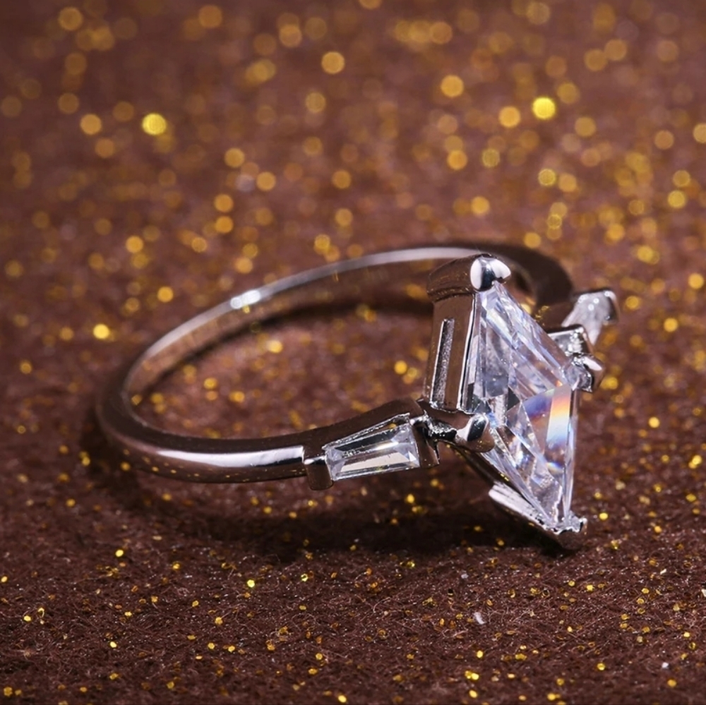 2 Carat Rhombus Diamond Ring NEW